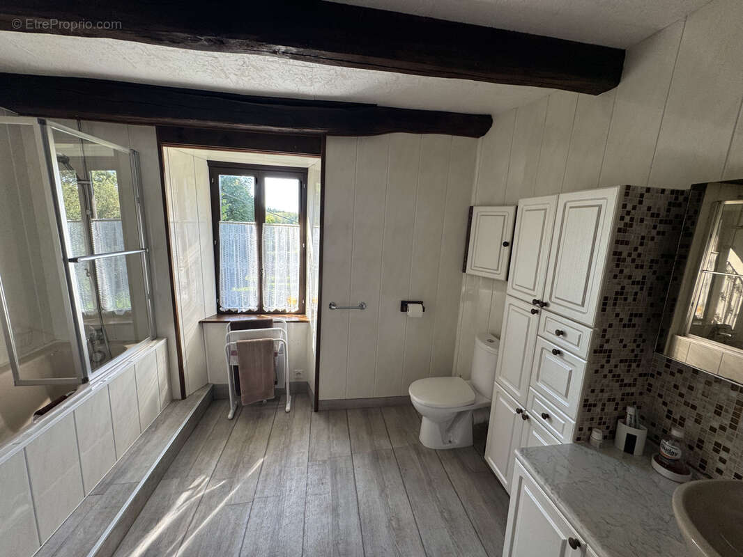 Maison à SAINT-ETIENNE-AUX-CLOS