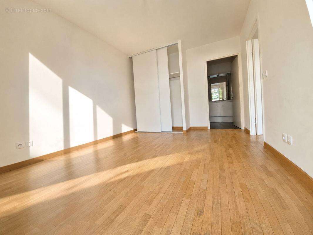 Appartement À Vendre - photo 2