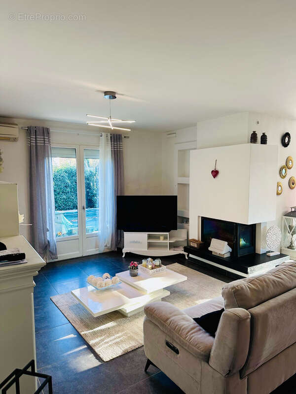 Maison à PUJAUDRAN