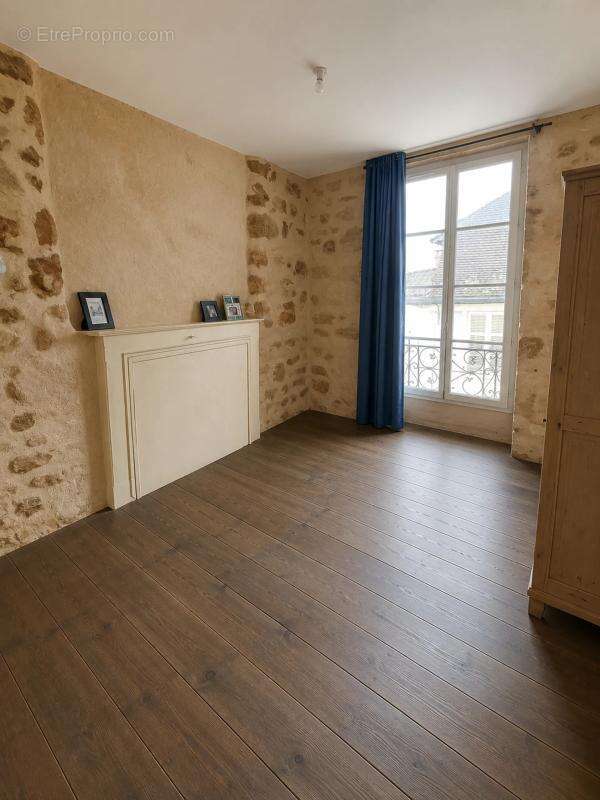 Maison à THIVIERS