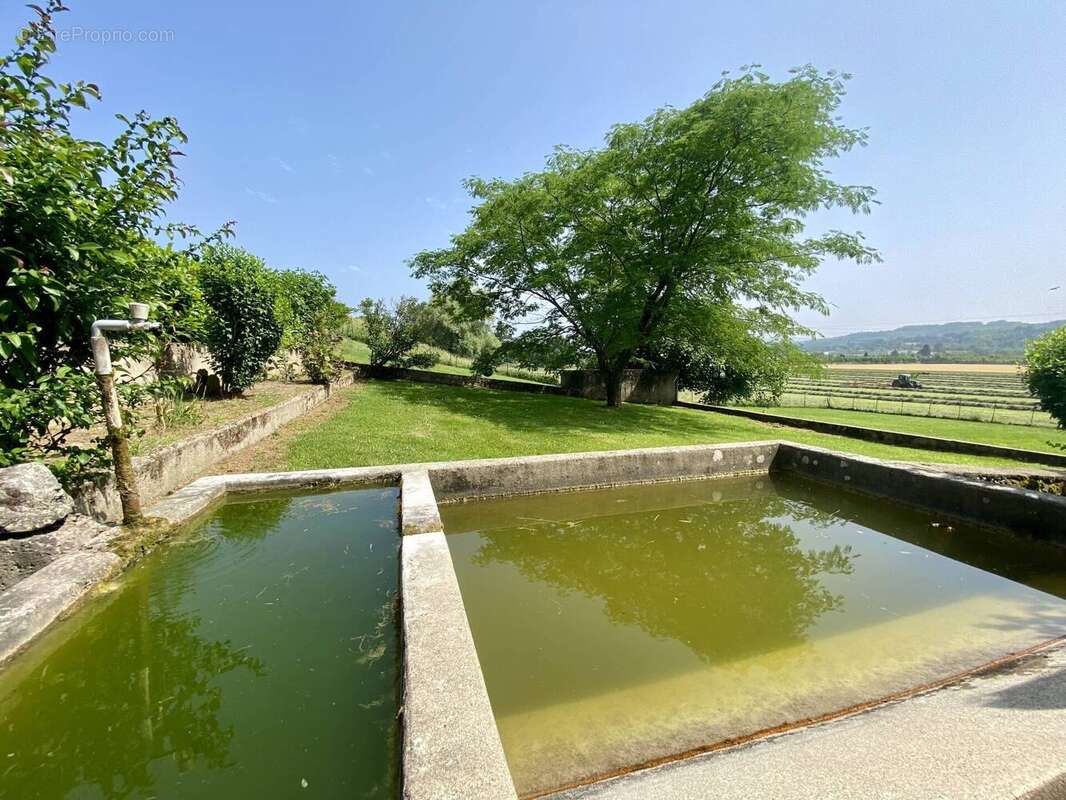 Maison à BELMONT-TRAMONET