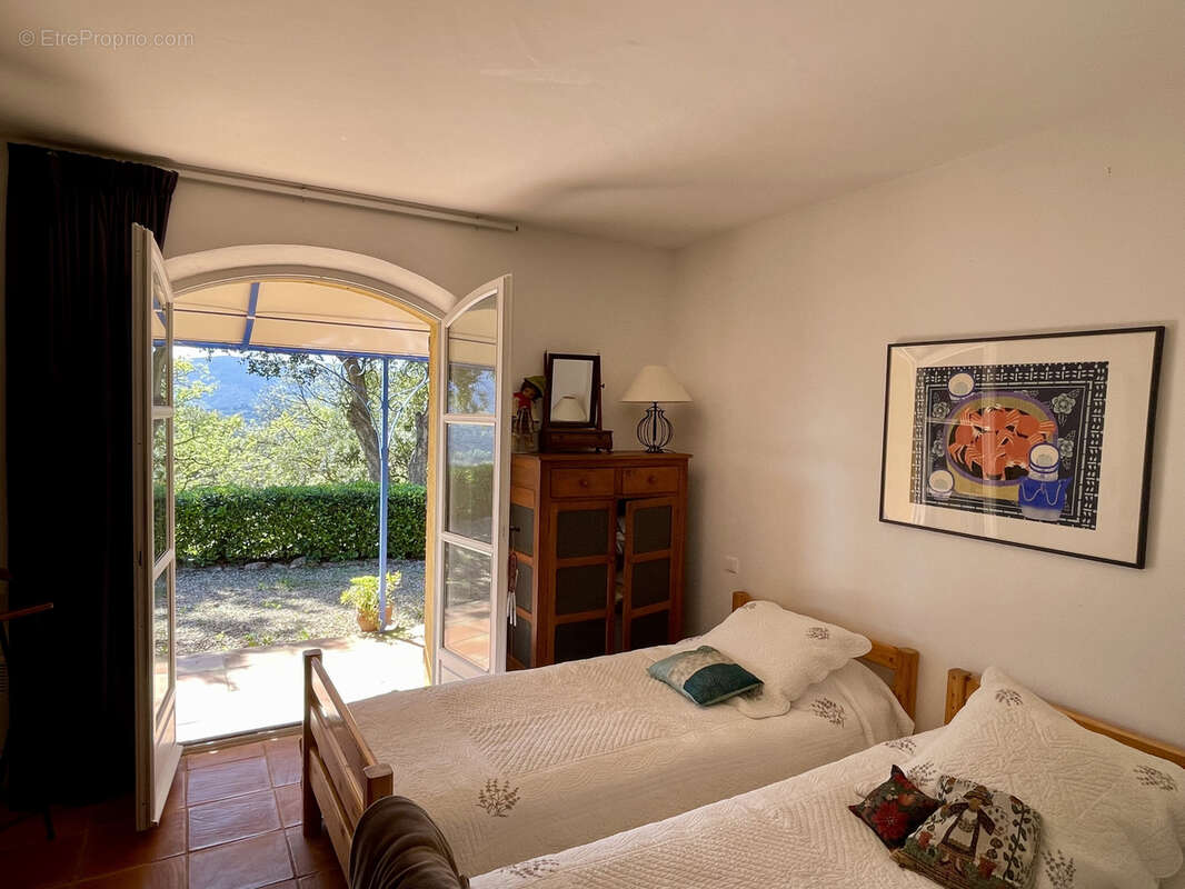 Maison à PLAN-DE-LA-TOUR