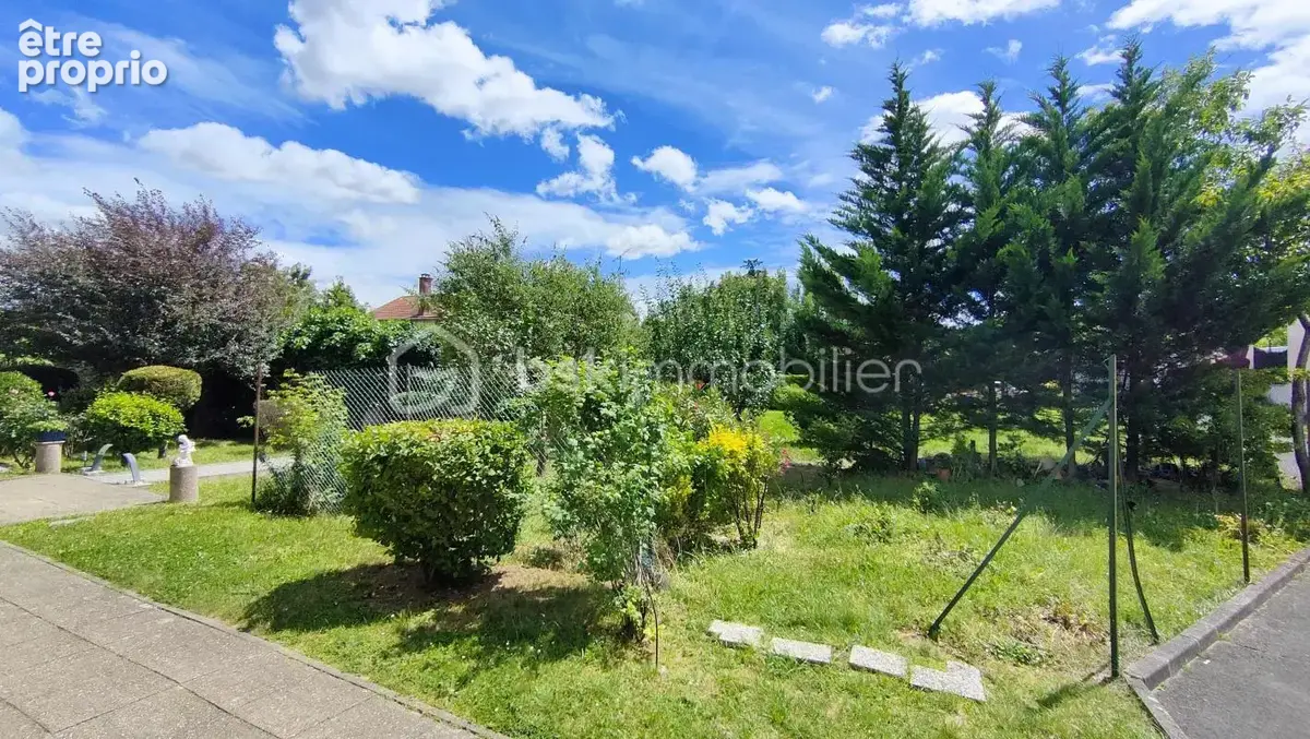 Grand 3 pièces de 68m2 en rez-de-chaussée avec loggia, terrasse et parking - photo 4