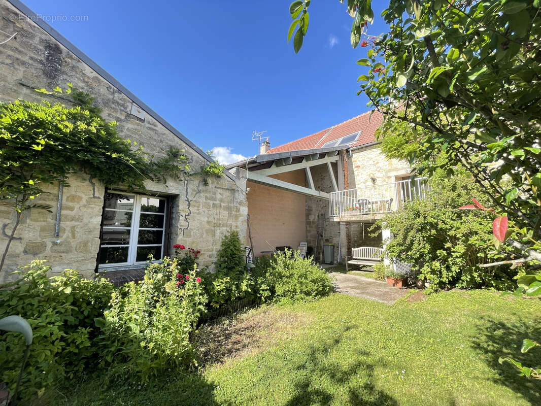 Maison à CERGY