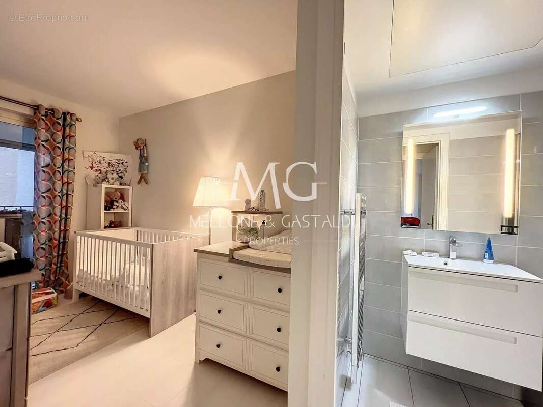 Appartement à LE CANNET