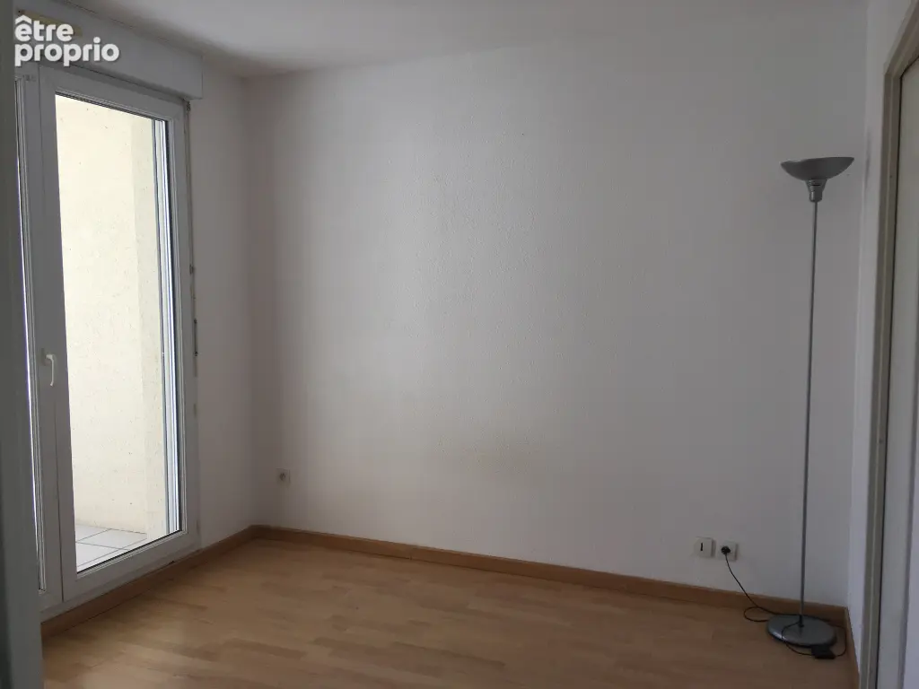T1 bis - 32  m² - Lardennes - photo 5