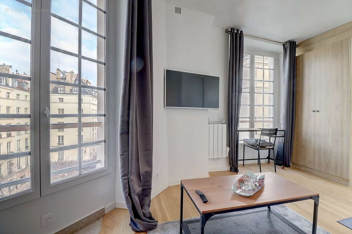 Appartement à PARIS-4E