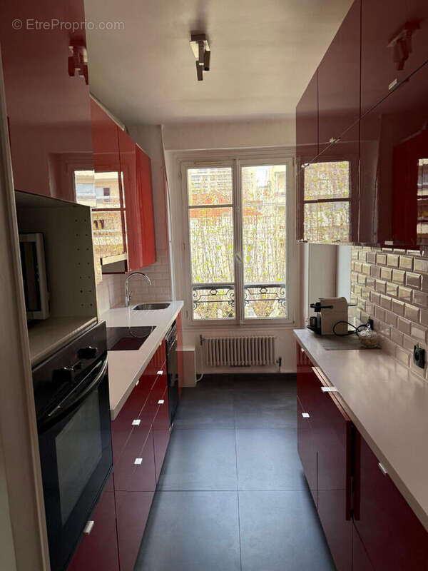 Appartement à COURBEVOIE