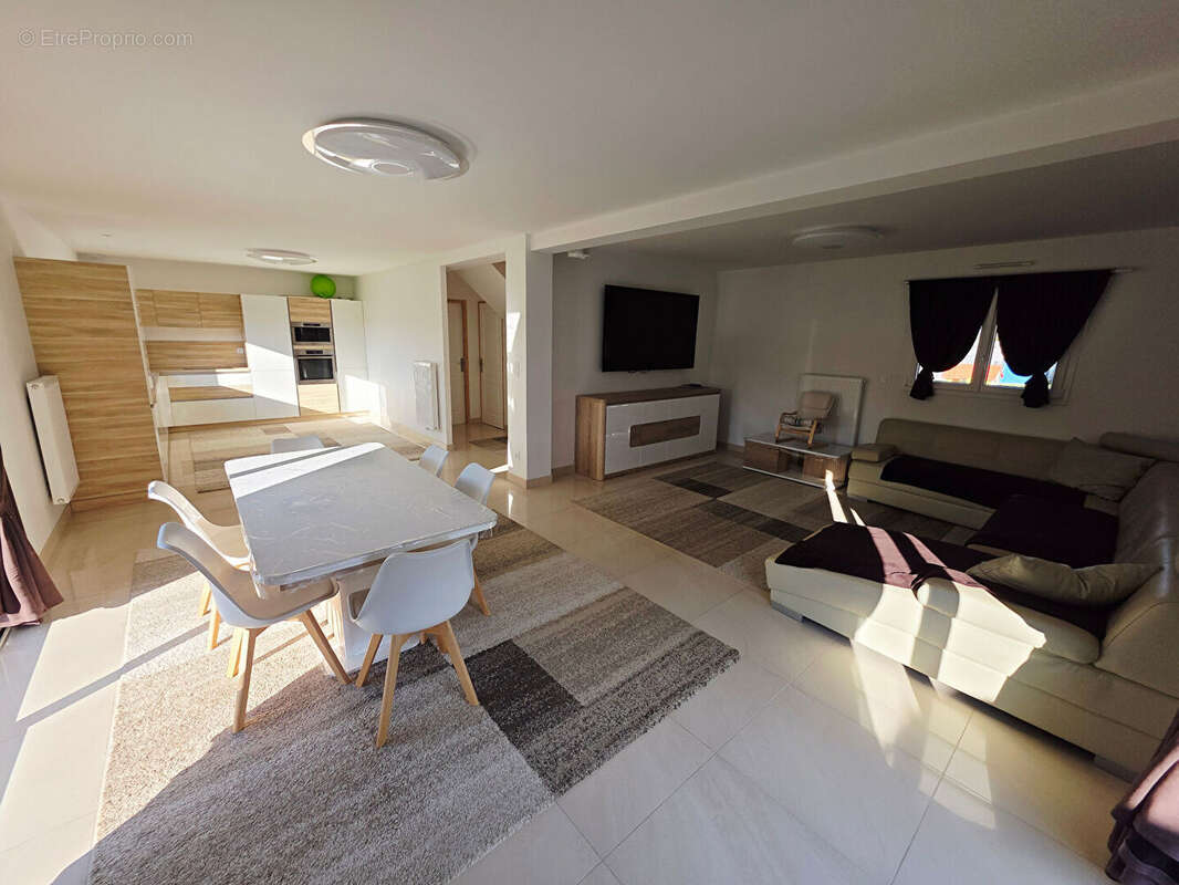 Maison à MINIAC-MORVAN