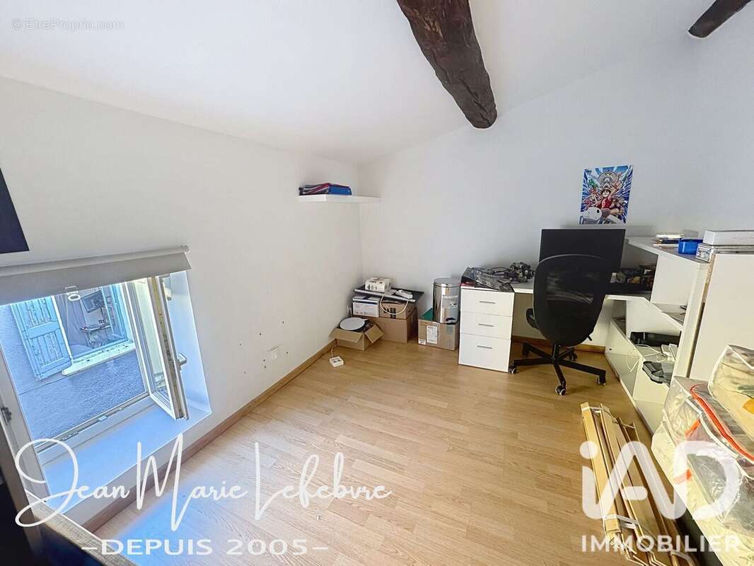 Photo 8