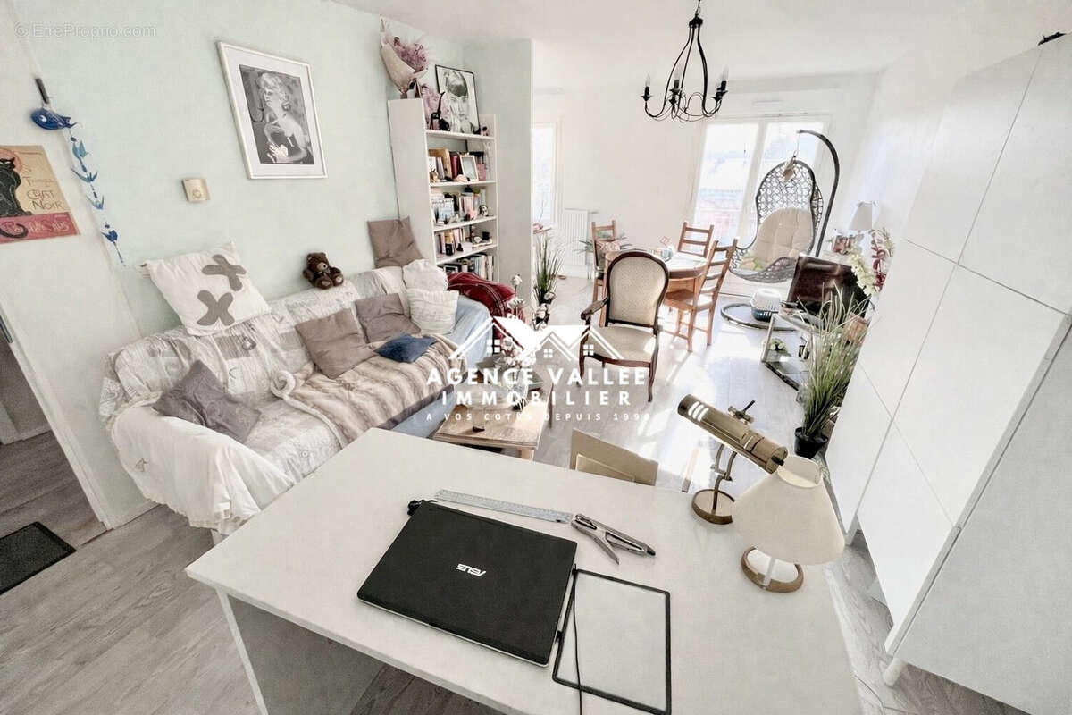 Appartement à SAINT-PIERRE-DU-PERRAY
