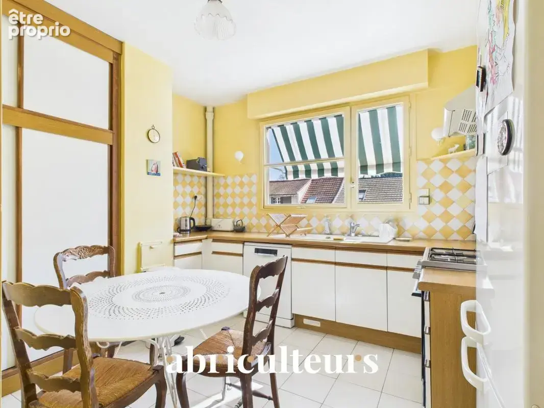 Appartement familial de 120 m² – 4 chambres – Balcons, Box & Cave - Bourg-la-Reine - photo 7