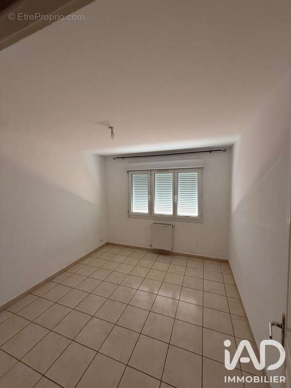 Appartement 70 m² à Bourg-Saint-Andeol  - photo 4