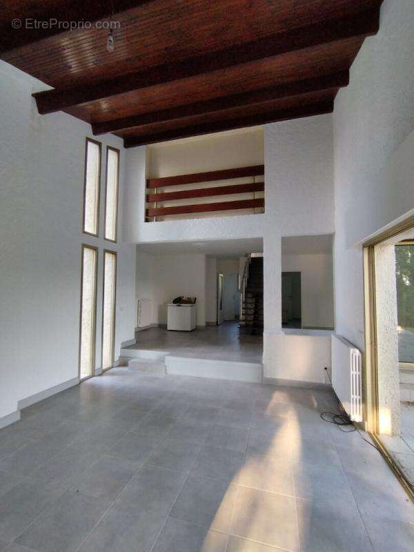 Maison à SAINT-JULIEN-L'ARS