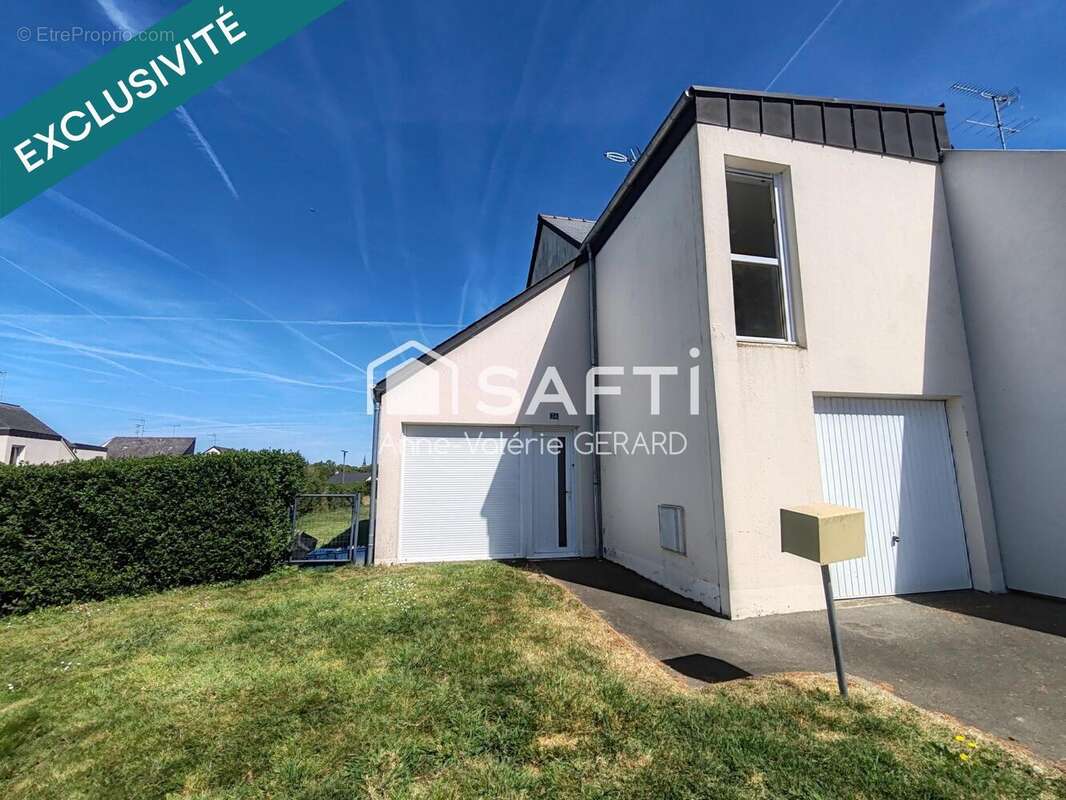 Photo 2 - Maison à FOUGEROLLES-DU-PLESSIS
