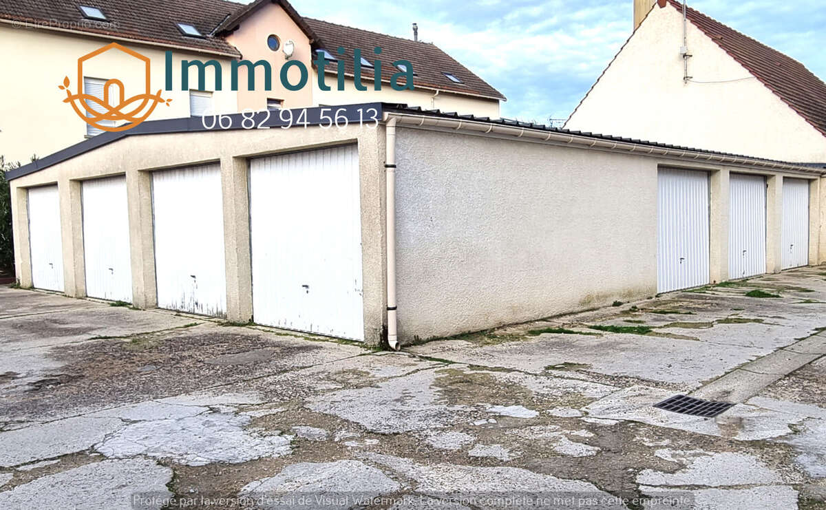 Parking à MONTEREAU-FAULT-YONNE