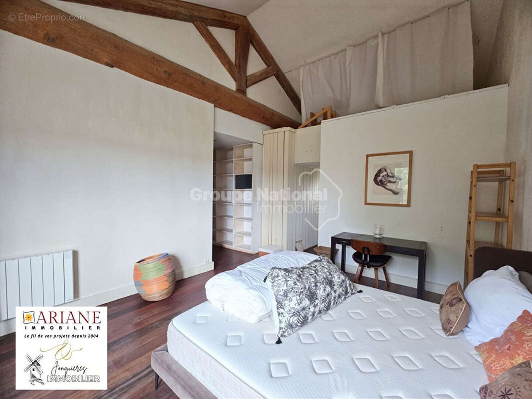 Maison à JONQUIERES-SAINT-VINCENT