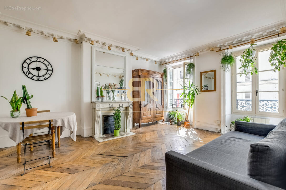 Appartement à PARIS-9E