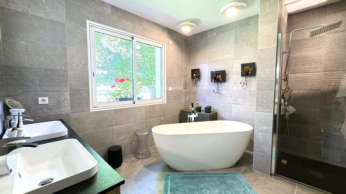 Maison à SAINT-MAURICE-LES-BROUSSES