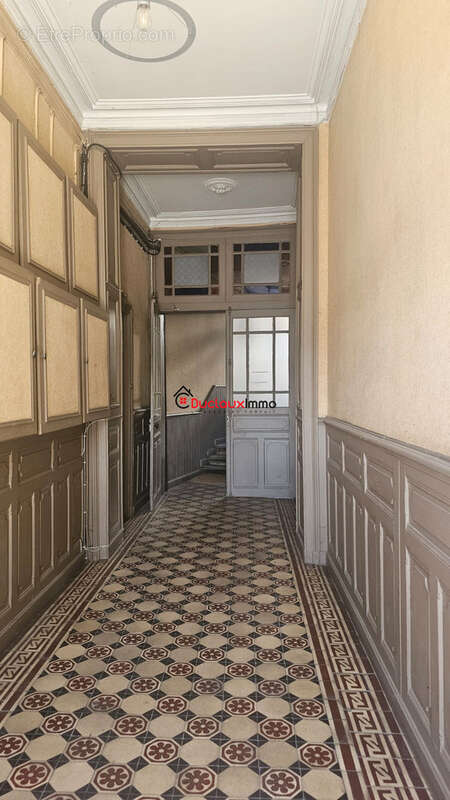 AURILLAC, GRAND appartement à rénover - photo 2