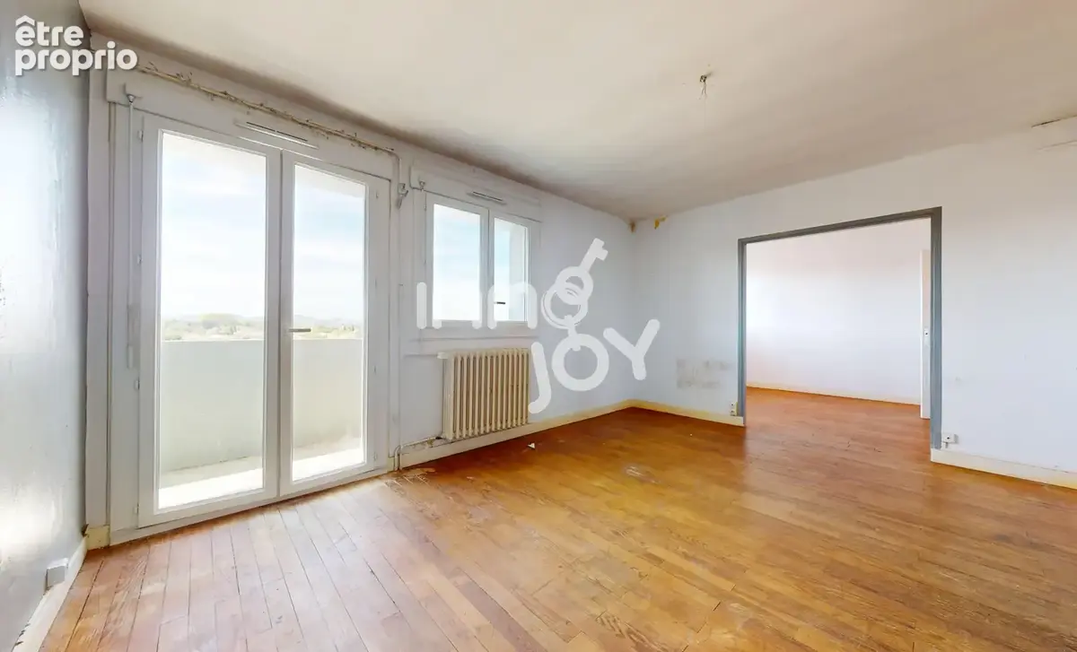 T3 dernier étage avec balcon   Traversant et lumineux   Auterive - 85 000 € - photo 2