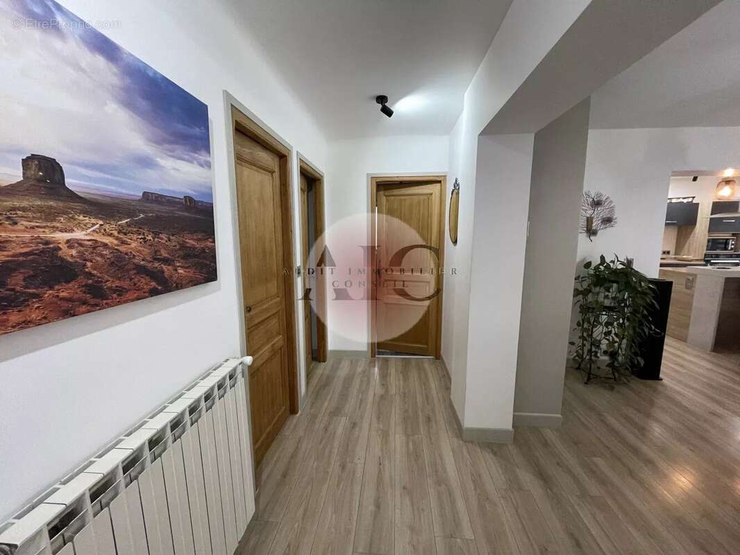 Maison à TOURRETTES