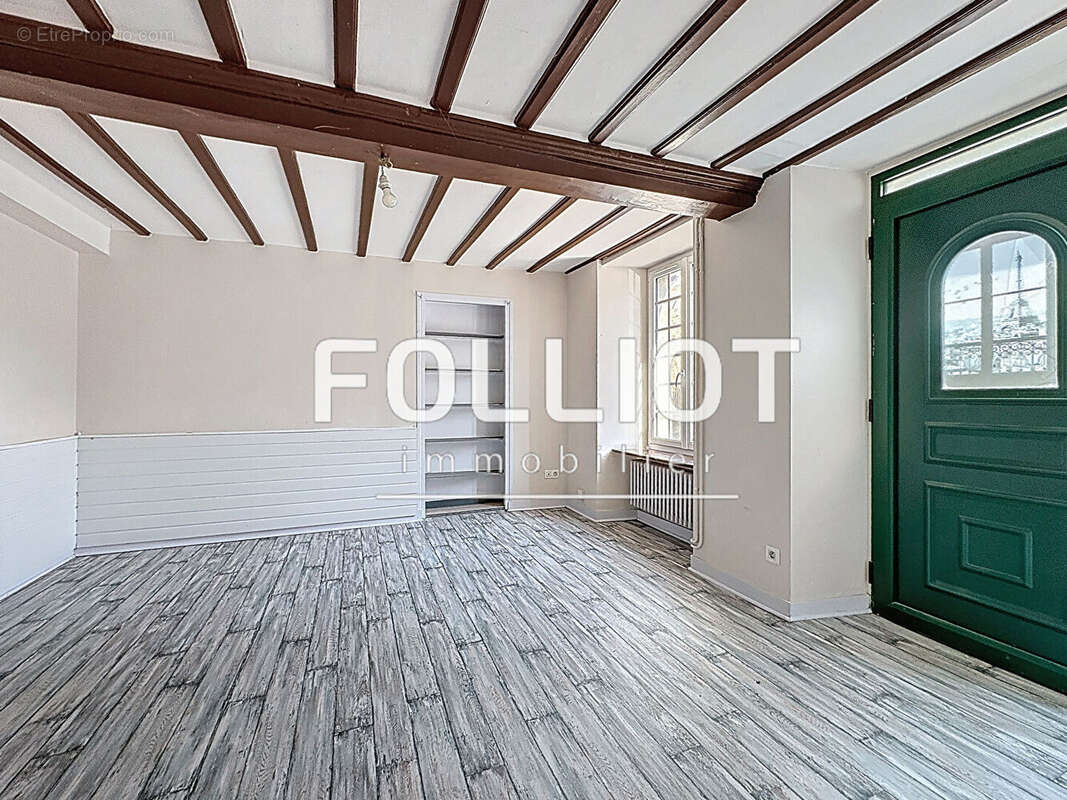 Maison à TESSY-SUR-VIRE