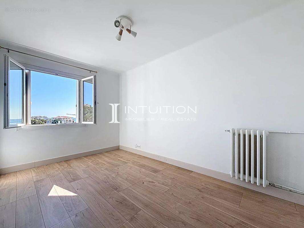 Cannes - Alexandre III : Appartement 2 pièces vue mer - photo 17