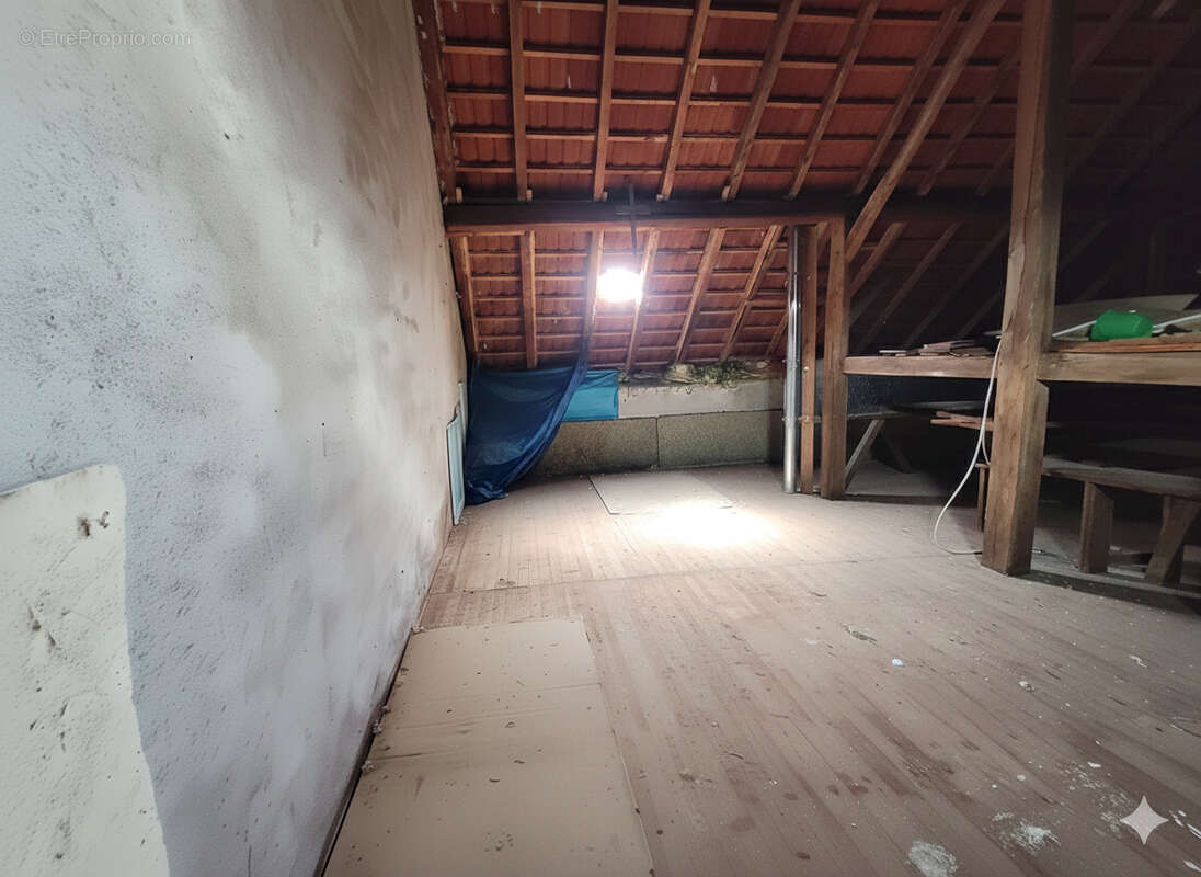Maison à CHAMPAGNEY