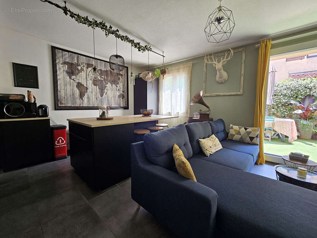 Appartement à SIX-FOURS-LES-PLAGES