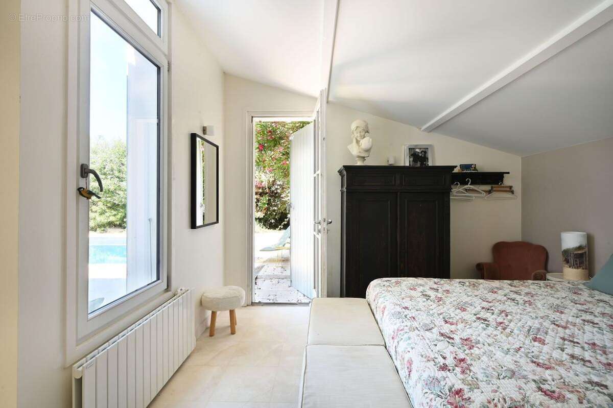 Maison à LES PORTES-EN-RE