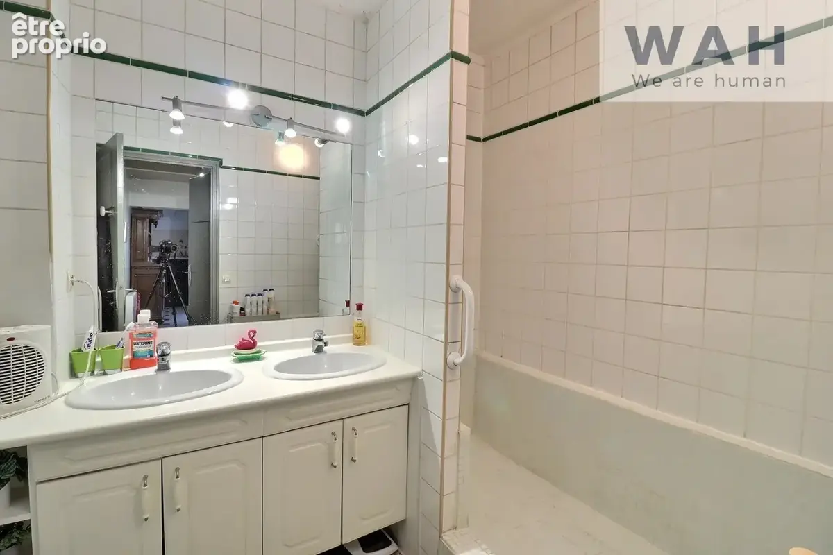 Maison en r+1 divisee en deux appartements - 34400 lunel - photo 15