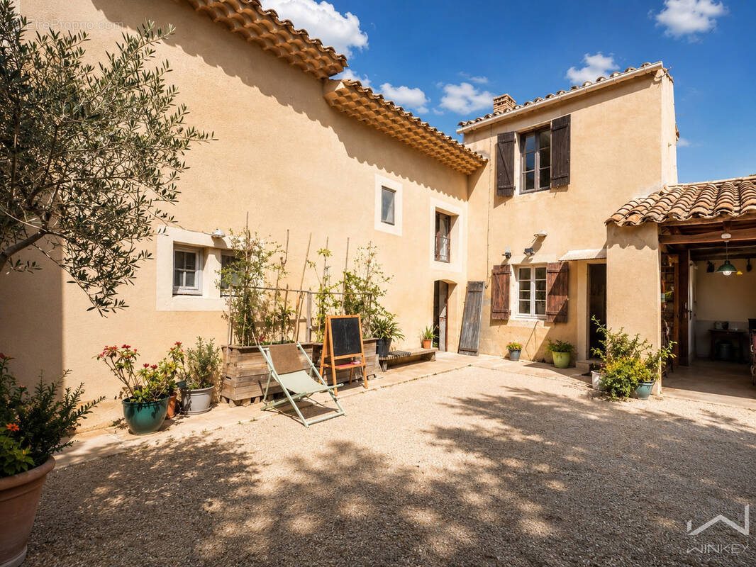 Maison à BOLLENE