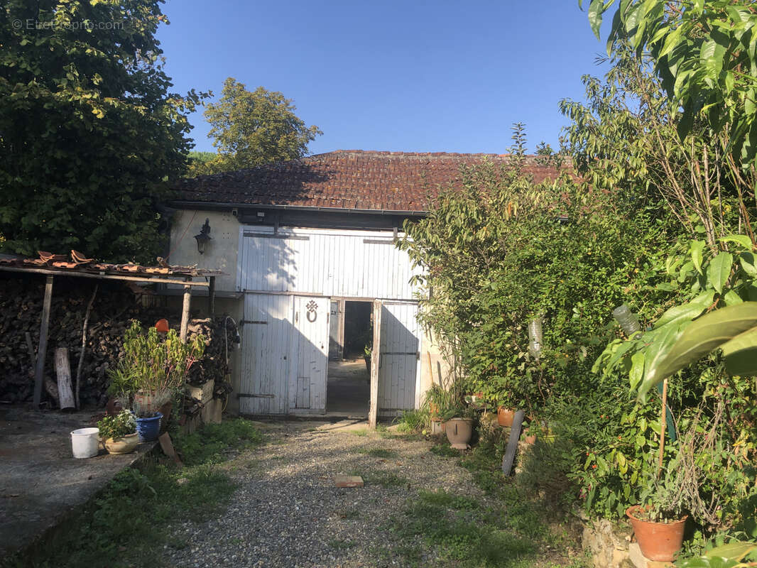 Maison à CASTELNAU-D'AUZAN