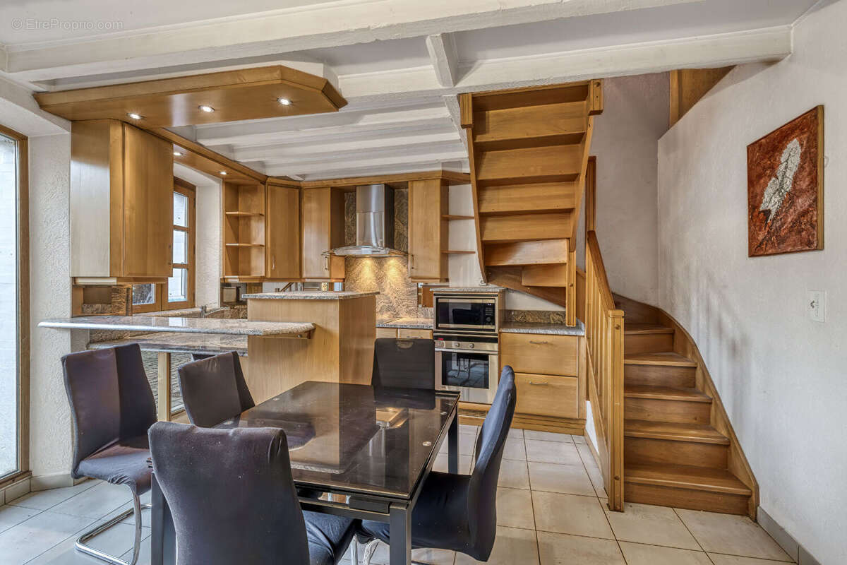 Maison à SAINT-JORIOZ