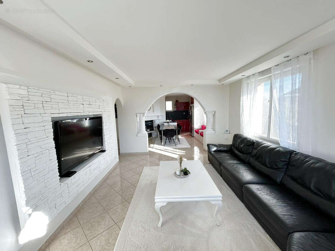 Appartement à VETRAZ-MONTHOUX