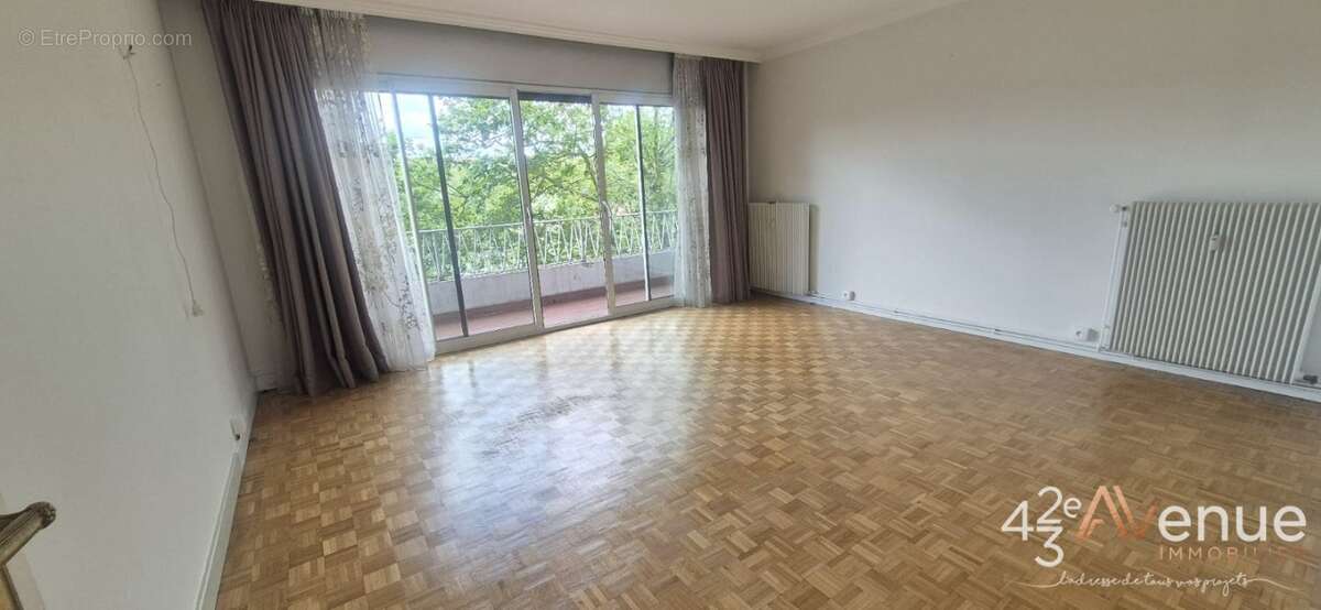 Appartement à SAINT-ETIENNE
