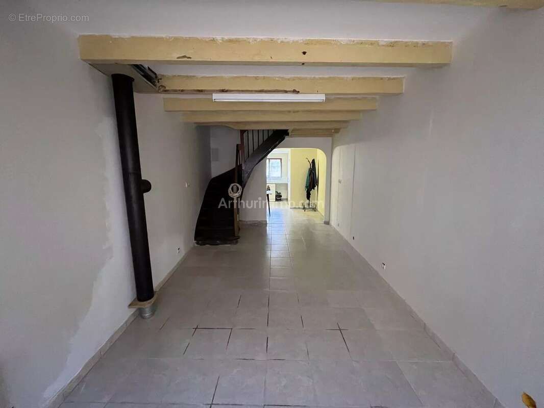 Maison à CHAMPAGNE-EN-VALROMEY