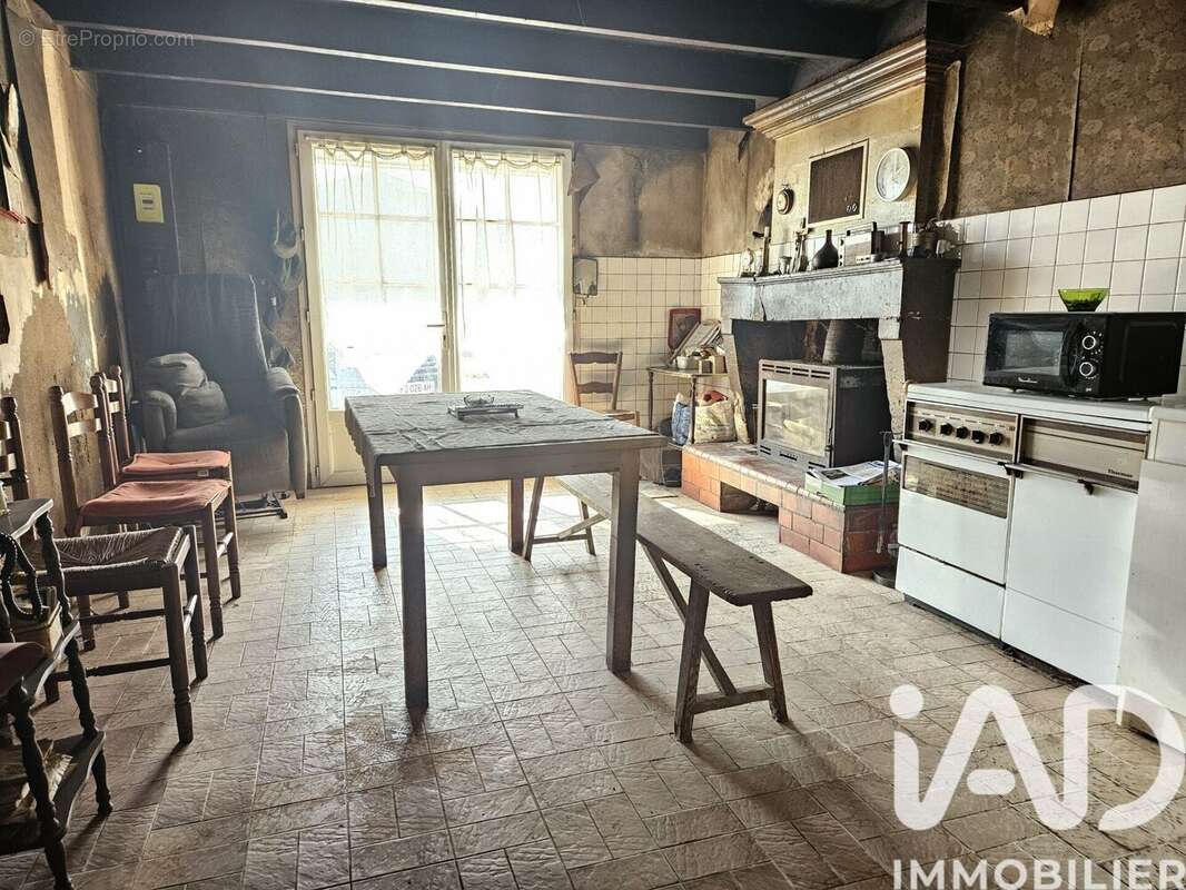 Photo 2 - Maison à NIEUL-LES-SAINTES