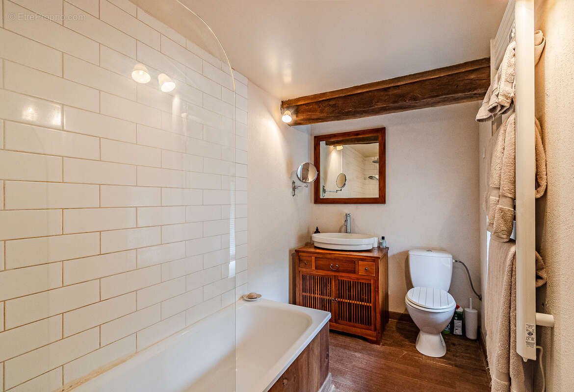 Maison à SAINT-JUST-D'AVRAY