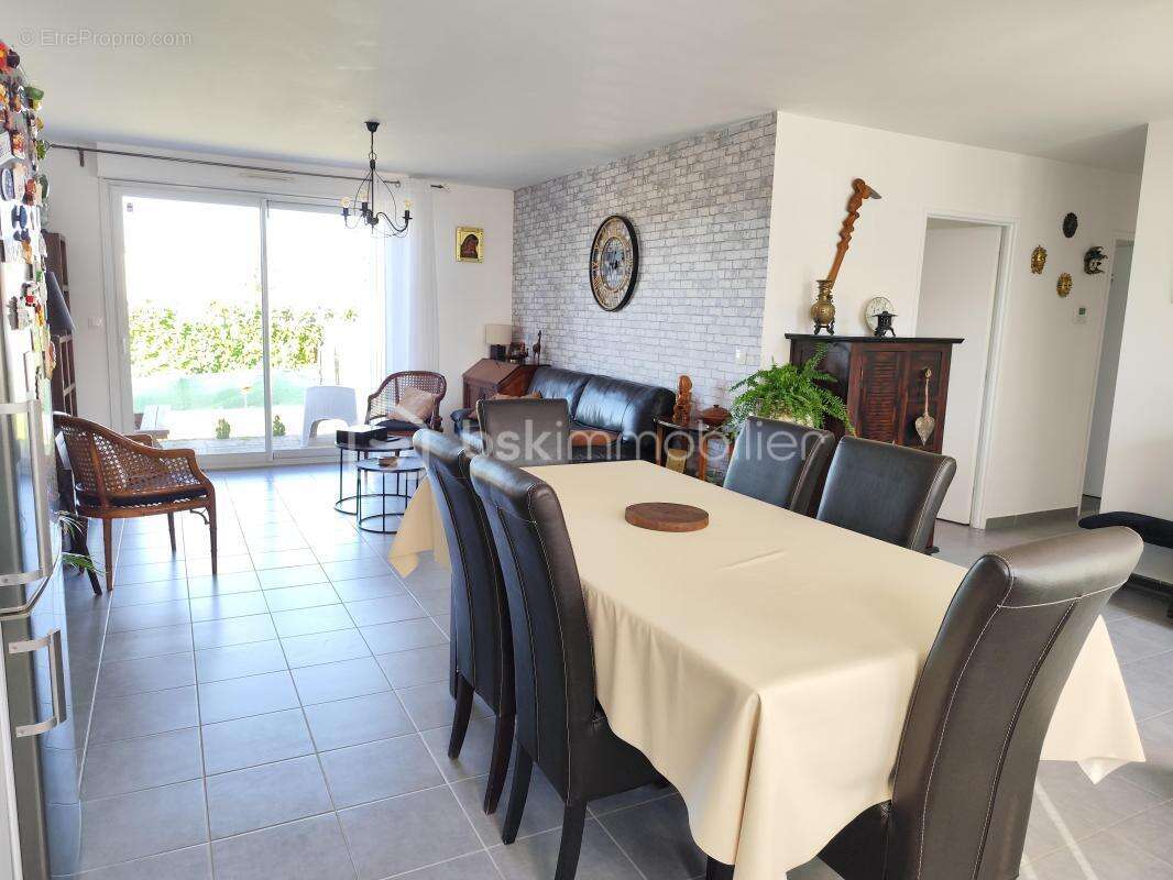 Maison à SAINT-NAZAIRE-SUR-CHARENTE