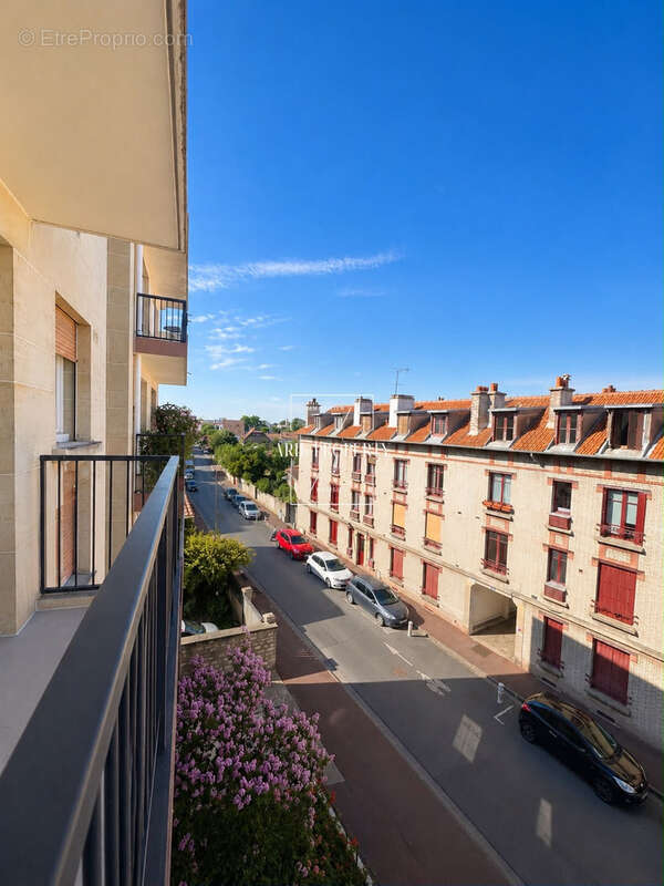 À vendre   Bel appartement 3 pièces de 65 m2 avec balcon, cave et parking - photo 8