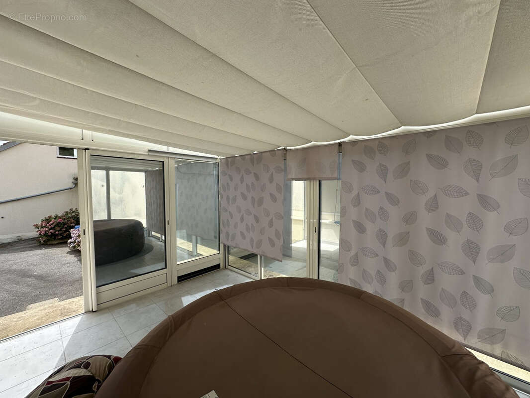 Superbe propriété Type 8 dépendances de 200 m2 sur 4100 m2 de terrain - photo 9