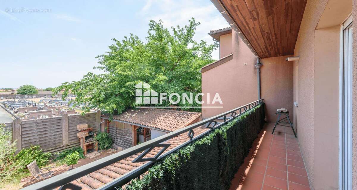 TOULOUSE COEUR DE SAINT SIMON : Grand 2 pièces de 53 m2 avec terrasse de 10m2 et parking aérien, idéalement placé - photo 2