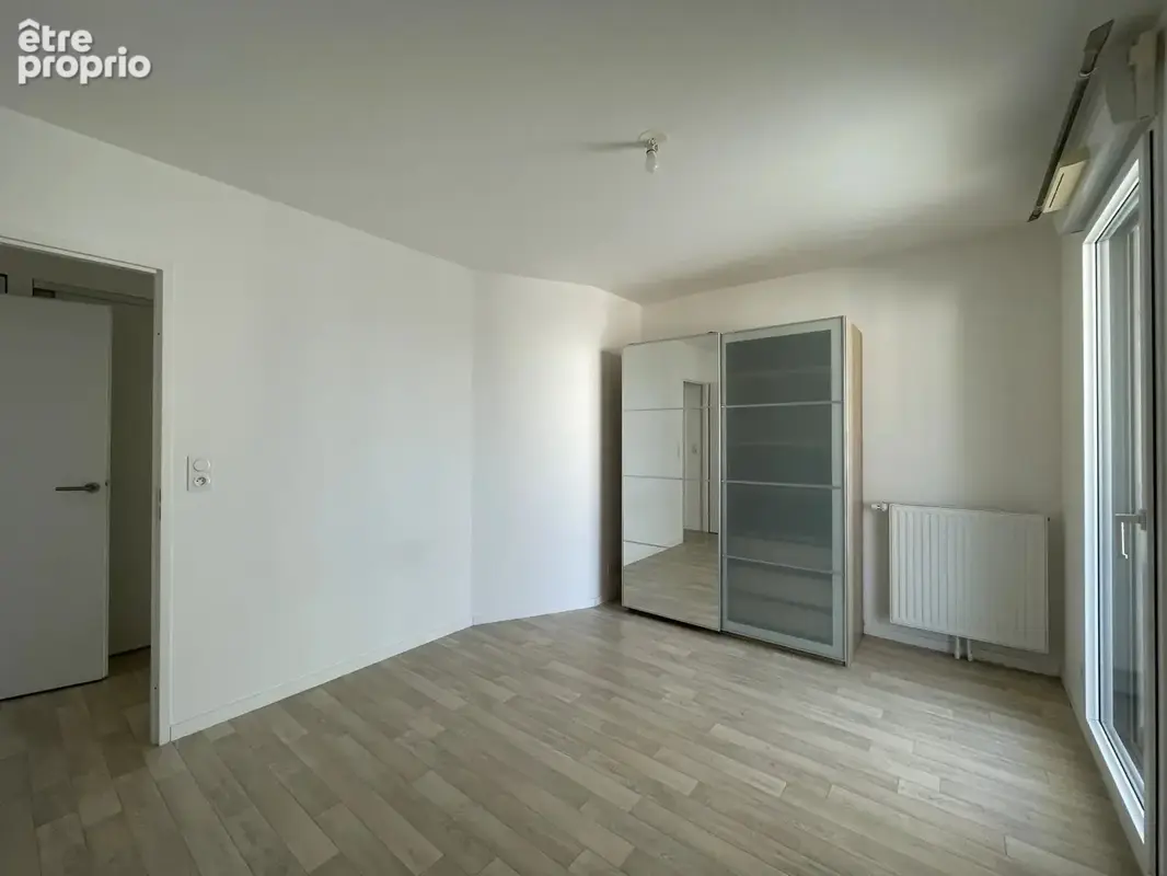 Bouguenais – neustrie  t2 45 m² – terrasse 18 m² – parking - photo 4
