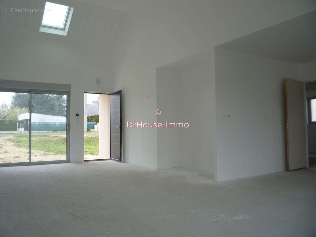 Maison à SAVIGNE-SUR-LATHAN