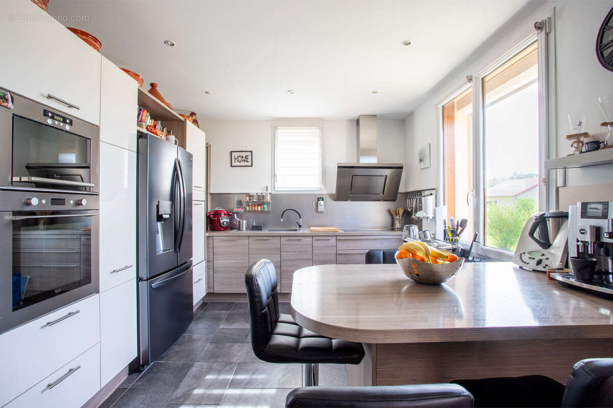 Autre à SAINT-ALBAN-LEYSSE