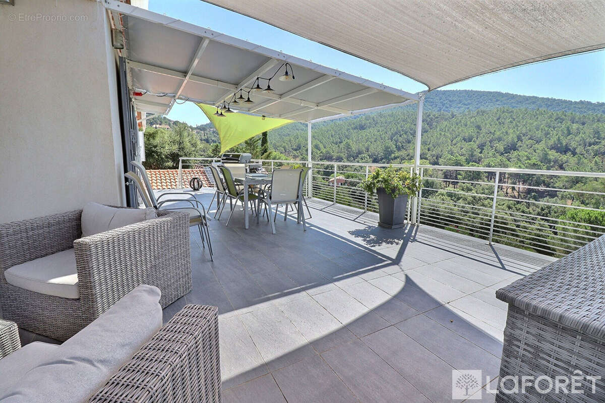 Maison à LA LONDE-LES-MAURES