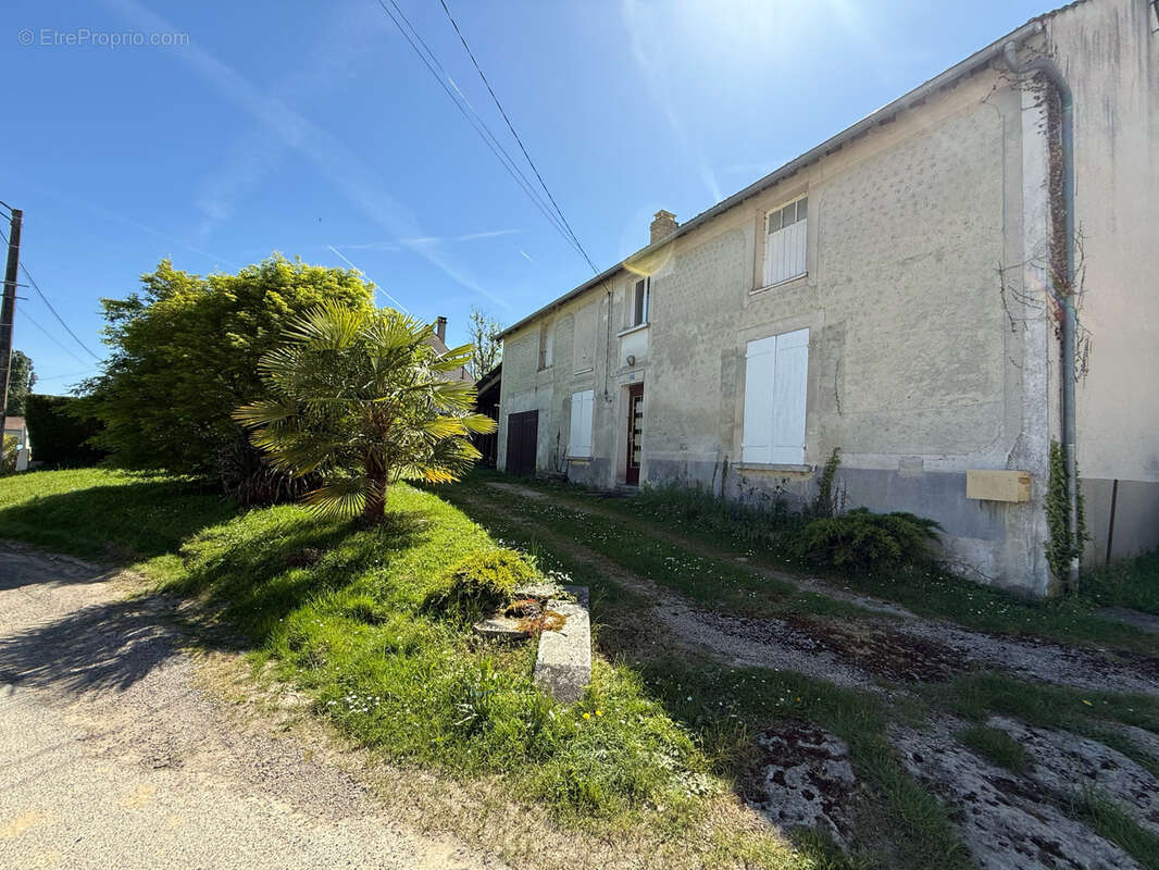 Maison à DOUE