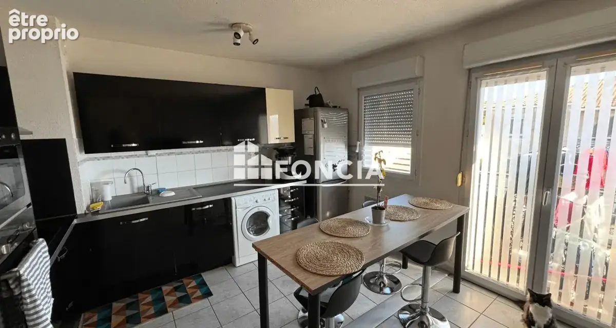 LUNEL NORD - Bel appartement T3 de 66 m² avec balcon et parking privé, dans résidence sécurisée - photo 3